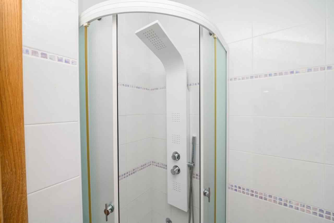 Apartmani Loreta Mali Lošinj Exterior foto