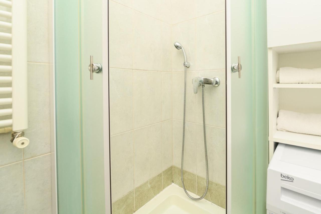 Apartmani Loreta Mali Lošinj Exterior foto