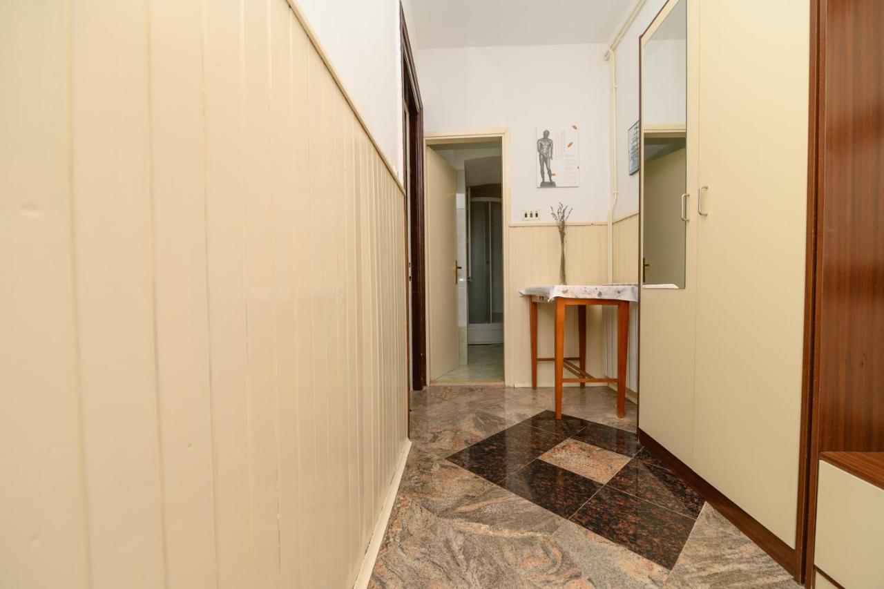 Apartmani Loreta Mali Lošinj Exterior foto