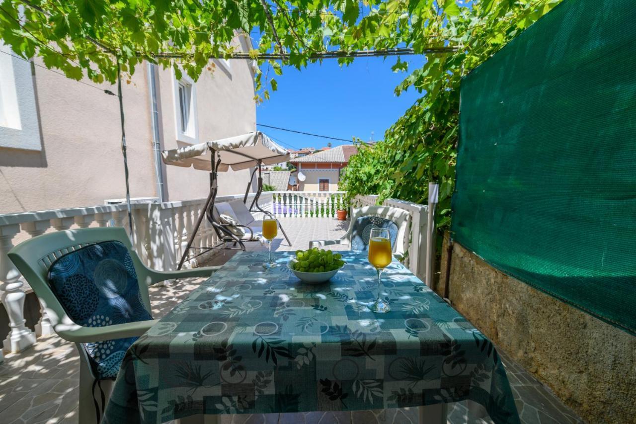 Apartmani Loreta Mali Lošinj Exterior foto