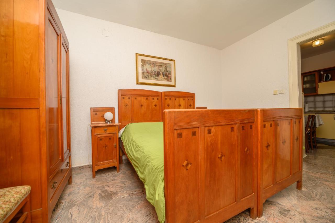 Apartmani Loreta Mali Lošinj Exterior foto