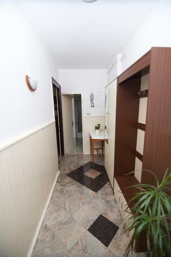Apartmani Loreta Mali Lošinj Exterior foto