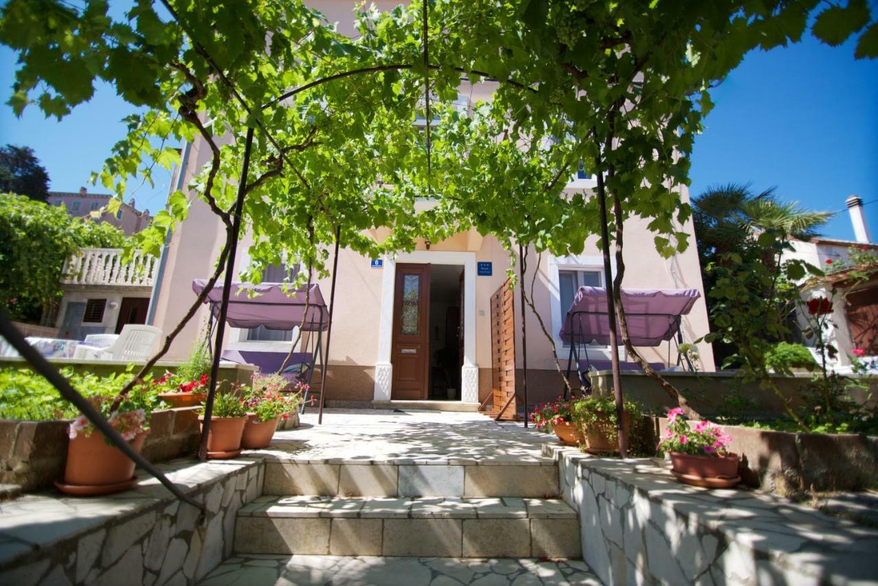 Apartmani Loreta Mali Lošinj Exterior foto